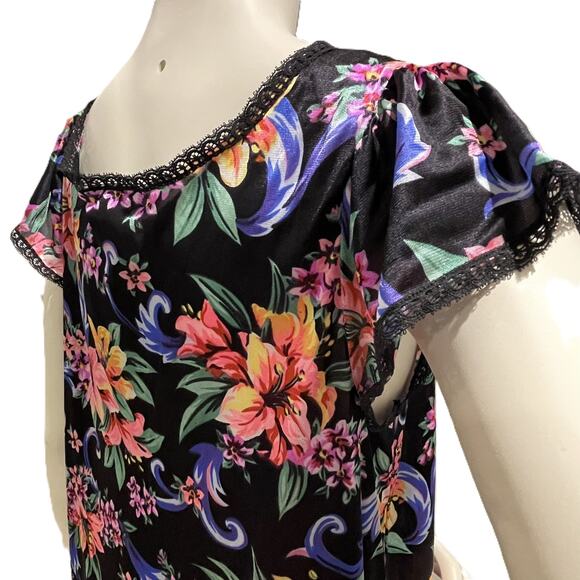 VTG Vanity Fair Floral Nylon Nightgown M Black Pink Lace Trim Made in USA‎ - Picture 12 of 15